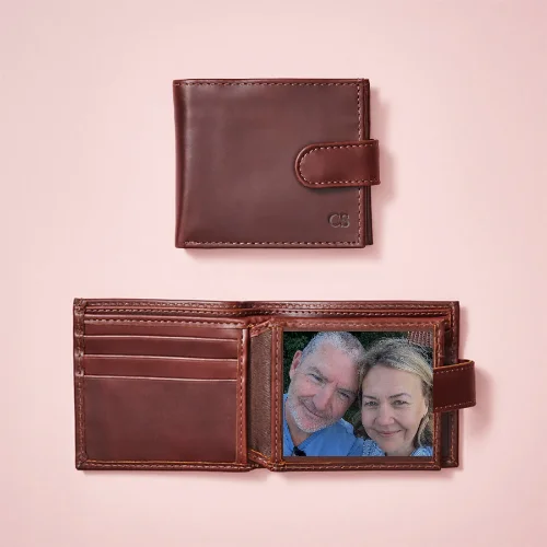 Wallet with Zipper Closure for Secure-Personalised Leather Tri Fold Wallet with RFID