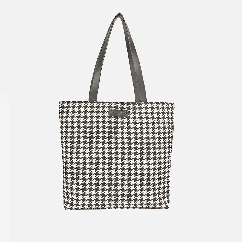 Oversized tote bags for carrying all your essentials on busy days -Tuscany